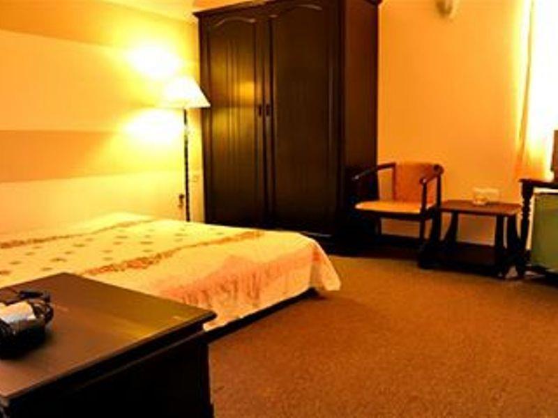 7S Hotel Cuong Long Nha Trang Exteriör bild