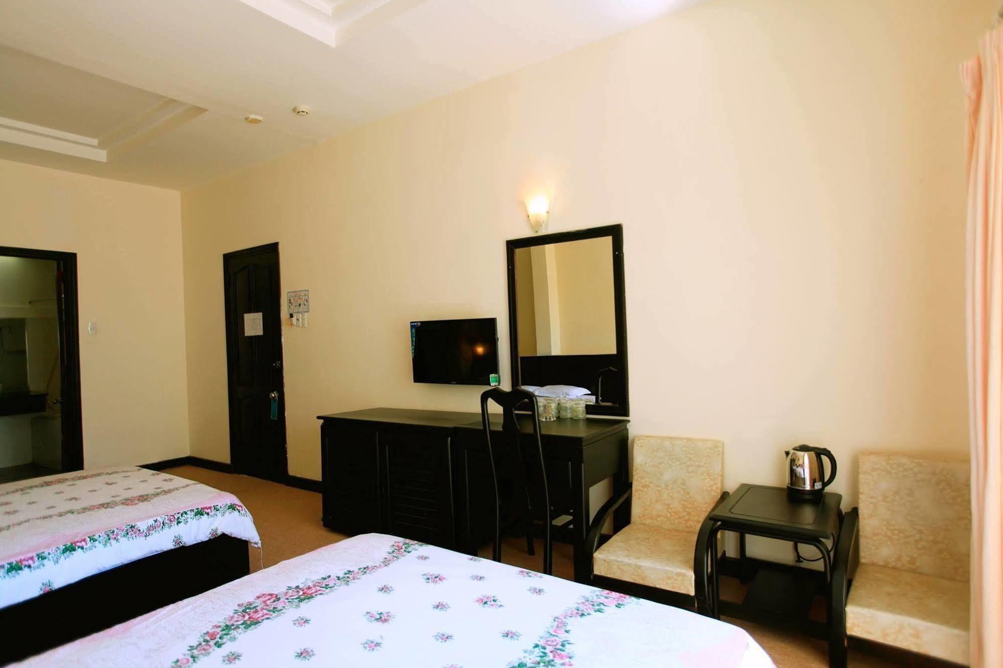 7S Hotel Cuong Long Nha Trang Exteriör bild